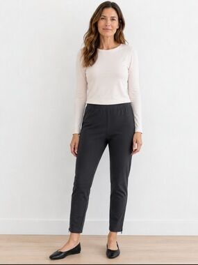 Eileen Fisher Gray Textured Knit Ankle Pants Women’s Size Medium Stretch Zip Hem